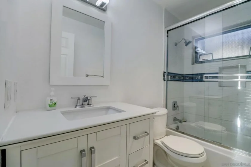714 Seacoast Drive #104 photo 33