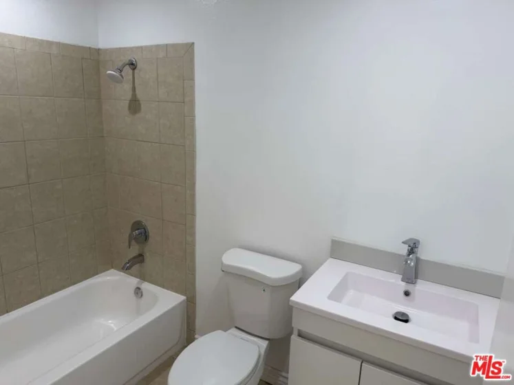 18350 Hatteras Street #278 photo 38
