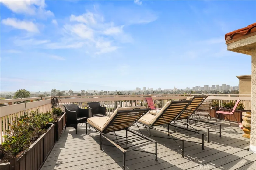 2263 Fox Hills Drive #203 photo 31