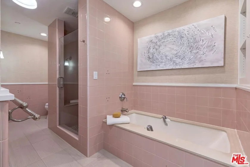 10350 Wilshire Boulevard #1102 photo 19