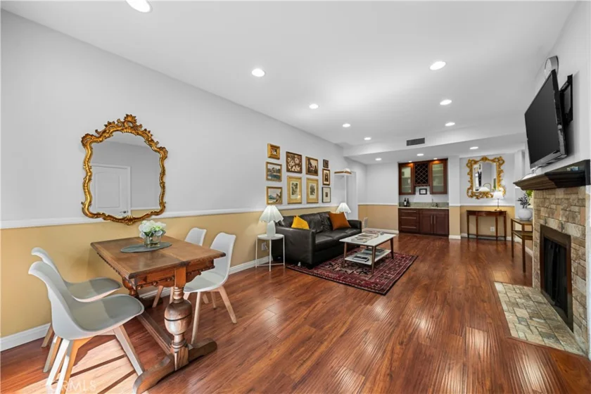 1509 Greenfield Avenue #106 photo 4