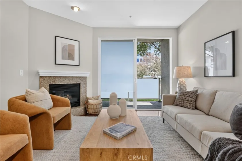 160 S Hudson Avenue #111 photo 7