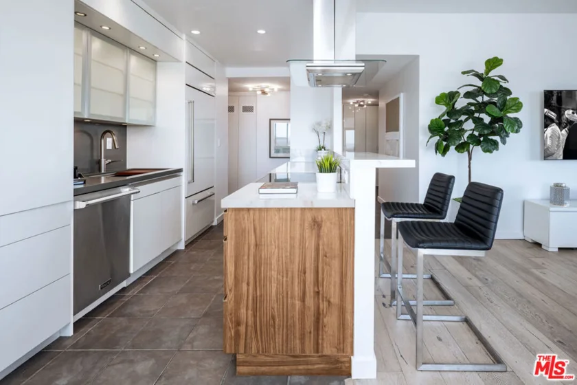 1155 N La Cienega Boulevard #508 photo 19