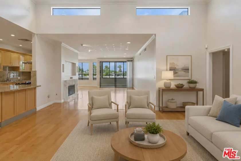 4443 Ventura Canyon Avenue #304 photo 13