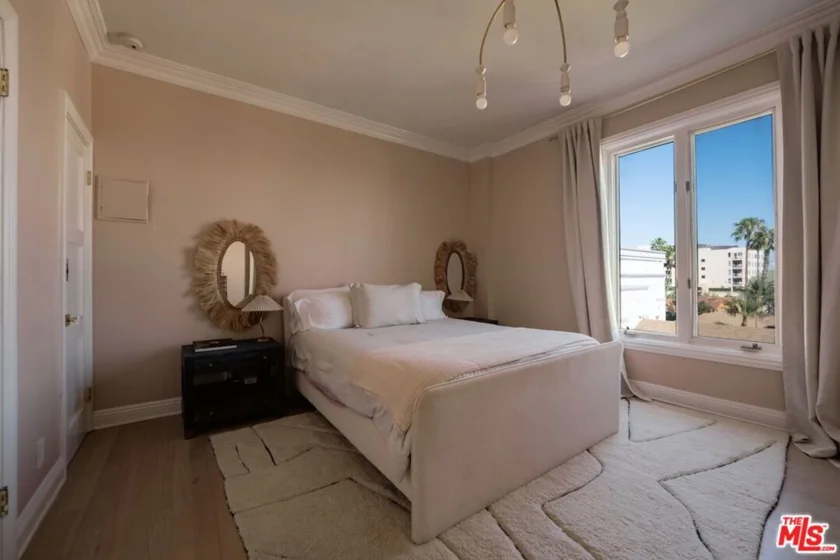 1424 N Crescent Heights Boulevard #54 photo 9