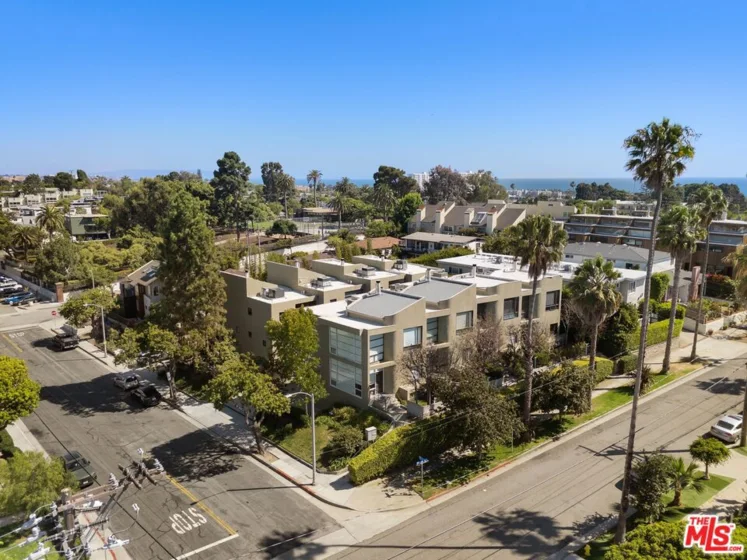 650 Pacific Street #8 photo 30
