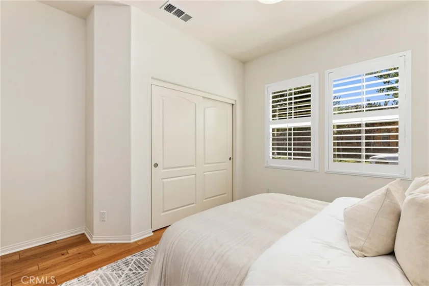 31 Roycroft photo 16