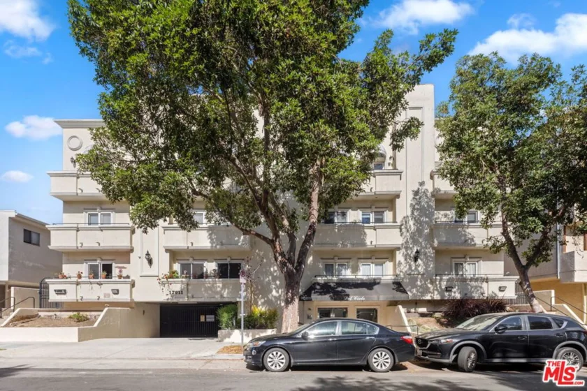 12011 Goshen Avenue #301 photo 1