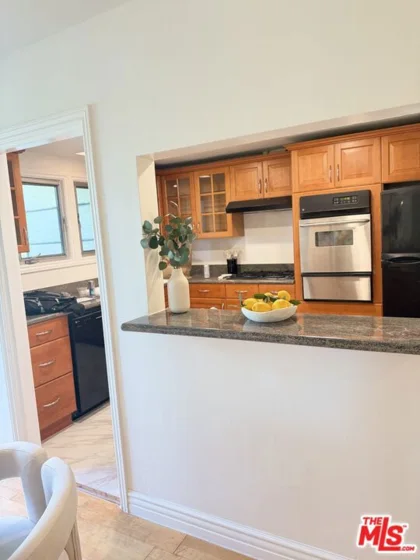 1328 Havenhurst Drive #202 photo 16