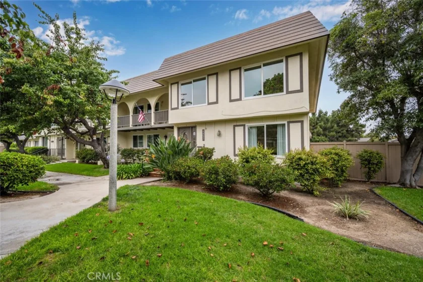 4057 Via Encinas photo 1