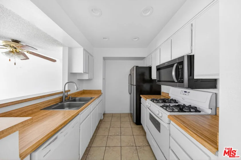 1118 Valencia Street #310 photo 11