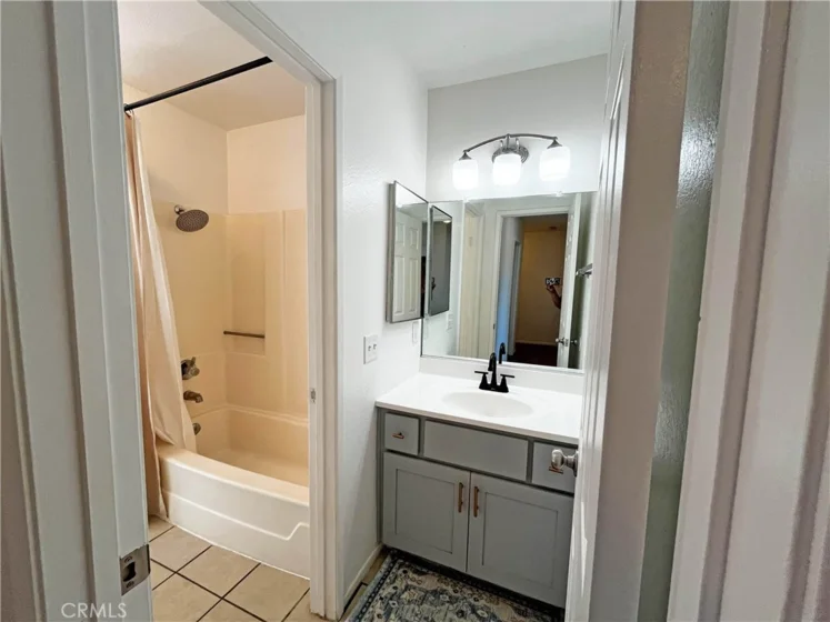 24109 Fir photo 30