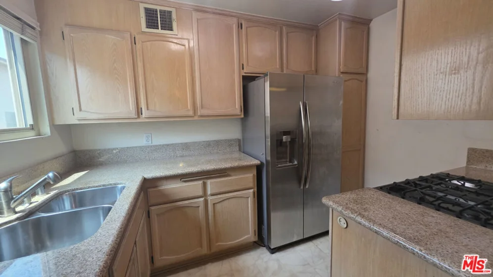 1711 Grismer Avenue #56 photo 8