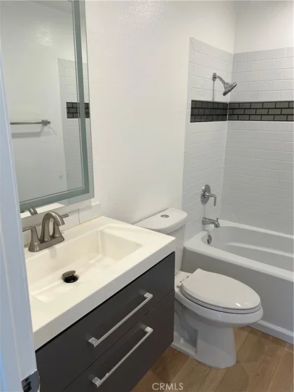 5550 Owensmouth #317 photo 11