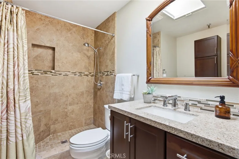 4722 Lakeview photo 3