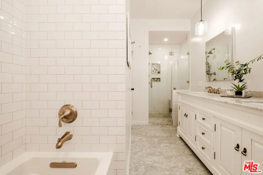 14569 Benefit Street #209 photo 10