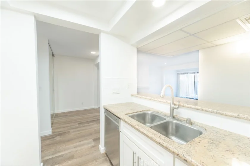 6275 Canoga #61 photo 6