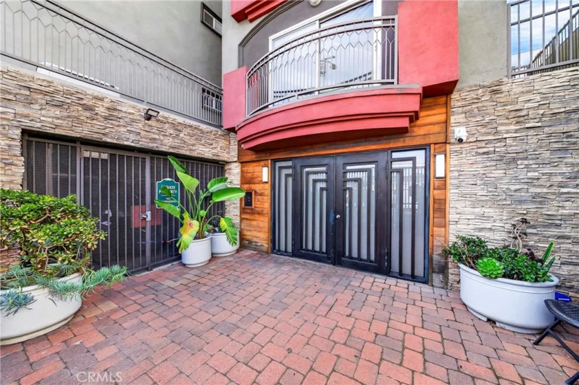 11124 Burbank Boulevard #108 photo 46