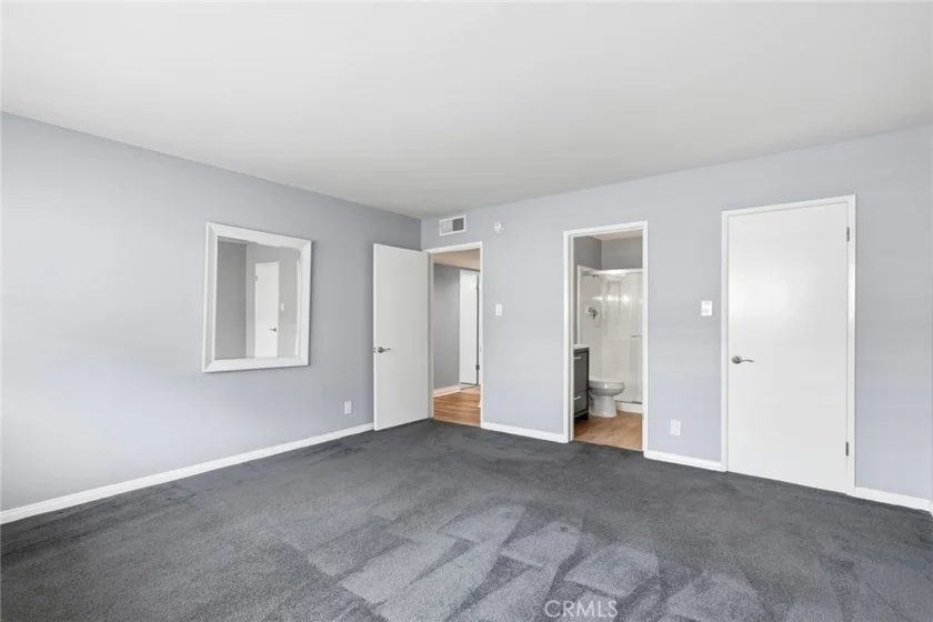 16012 Moorpark #302A photo 25