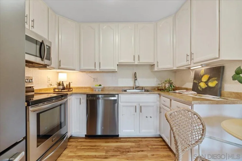 6350 Genesee Avenue ##115 photo 25