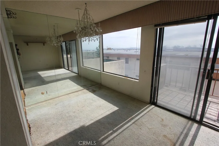 2424 S Gaffey photo 4