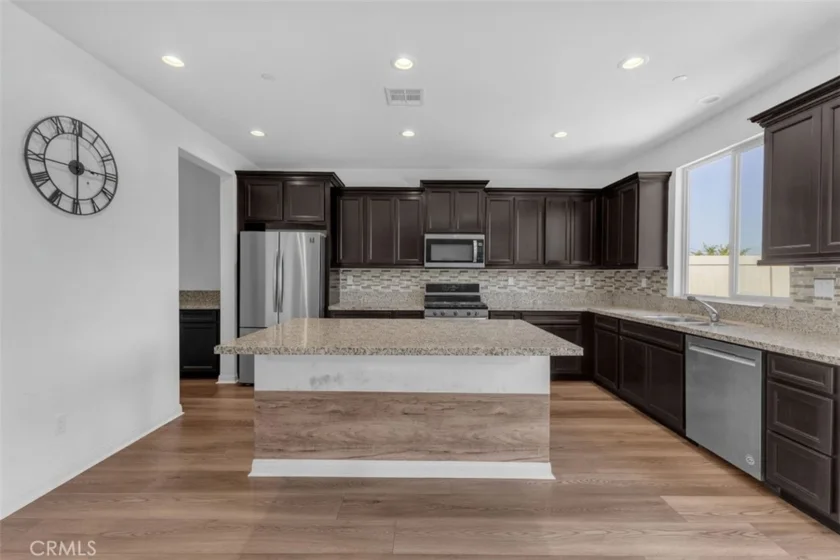 30536 Astoria Lane photo 9