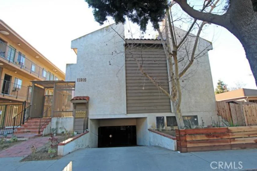 11916 Venice Boulevard #1A photo 1