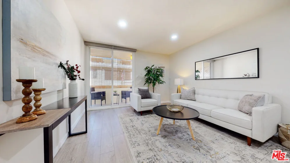 320 S Gramercy Place #209 photo 1