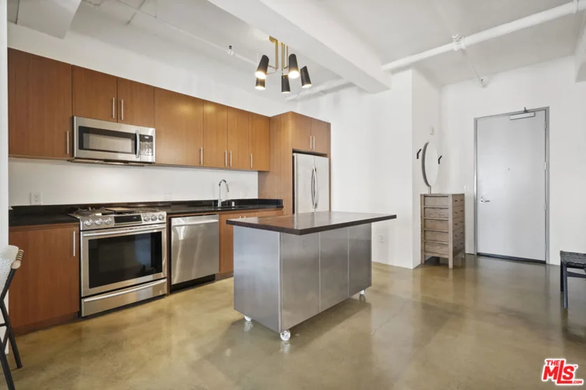 849 S Broadway #403 photo 7