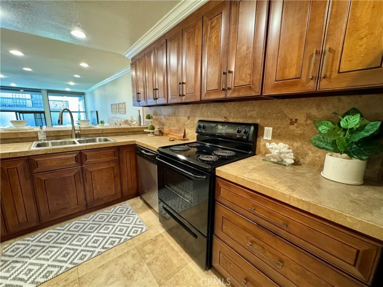5104 S Marina Pacifica Drive photo 6