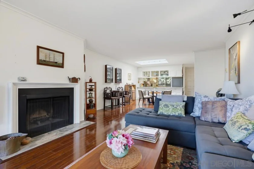 2942 Lawrence Street photo 19