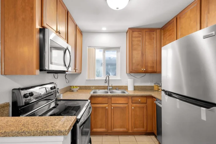 1756 Essex #206 photo 19