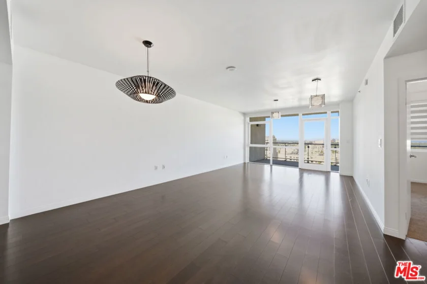 3785 Wilshire Boulevard #1607 photo 3