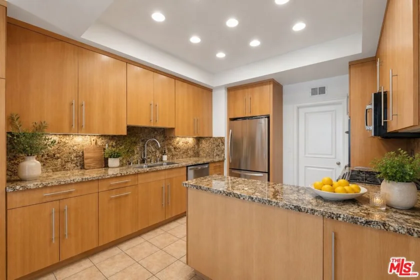 10116 Empyrean Way #202 photo 3