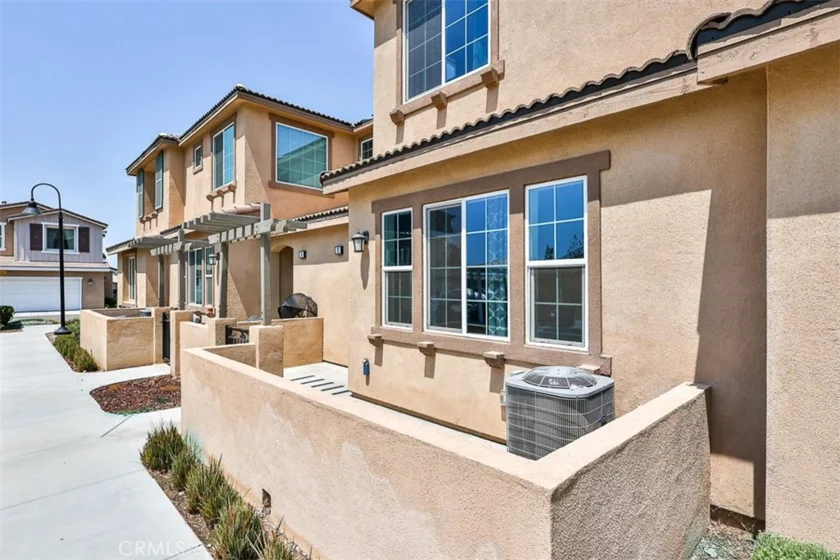 16048 Lasselle Street #2 photo 3