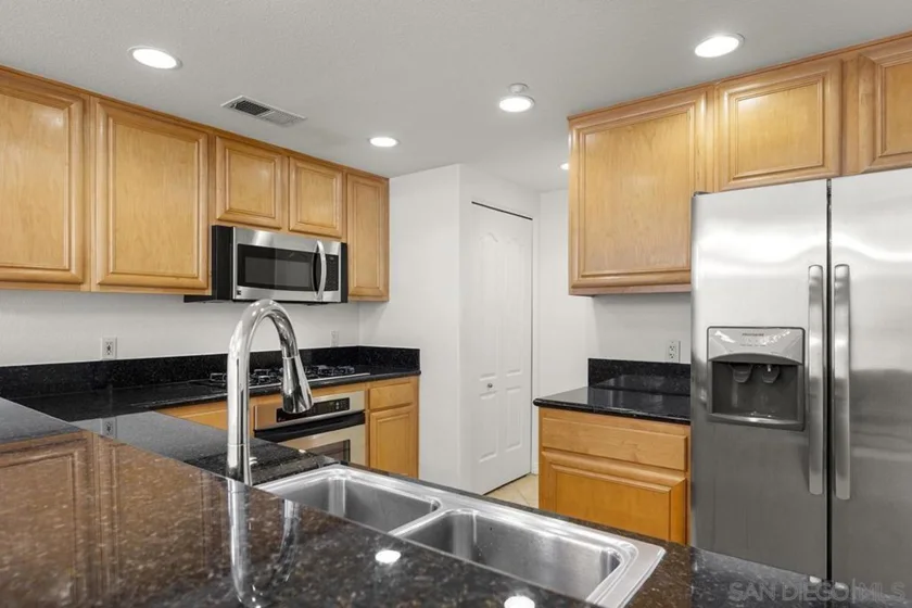 1501 India Street #508 photo 4