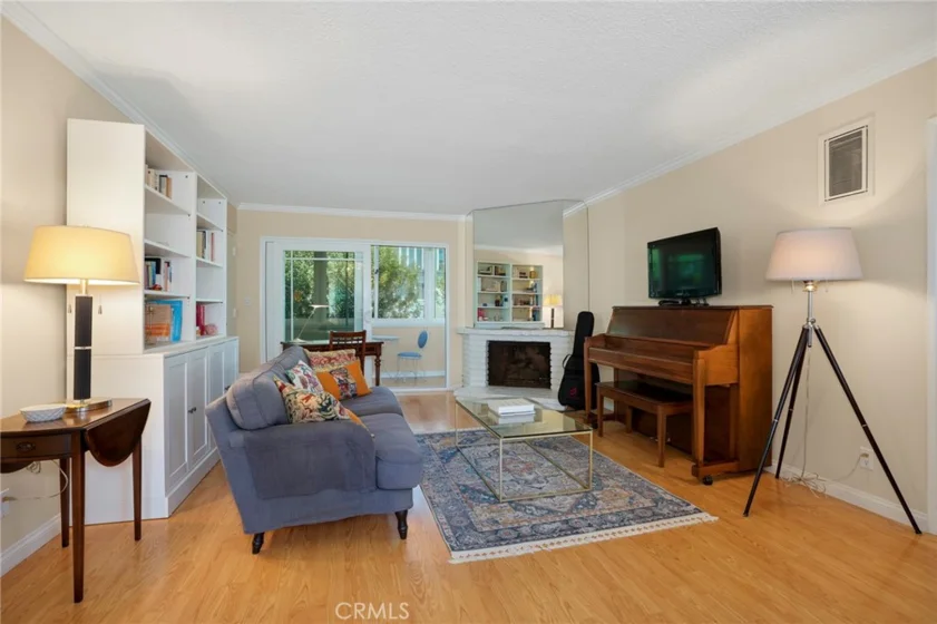 1240 Franklin Street #5 photo 3
