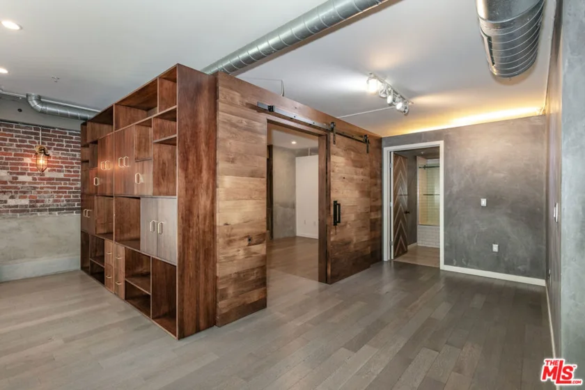 527 Molino Street #202 photo 11