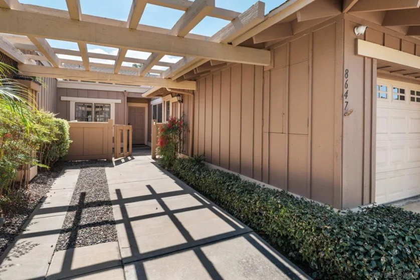 8647 Circle R Valley photo 5
