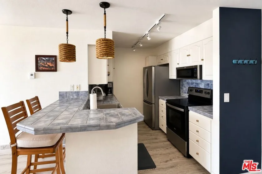 1140 E Ocean Boulevard #235 photo 5