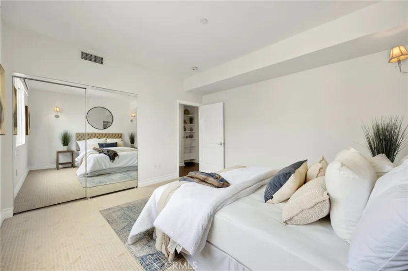 1726 S Bentley Avenue #403 photo 14