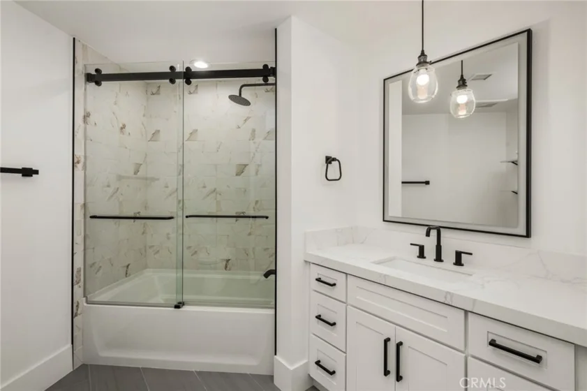 402 Rockefeller #315 photo 18