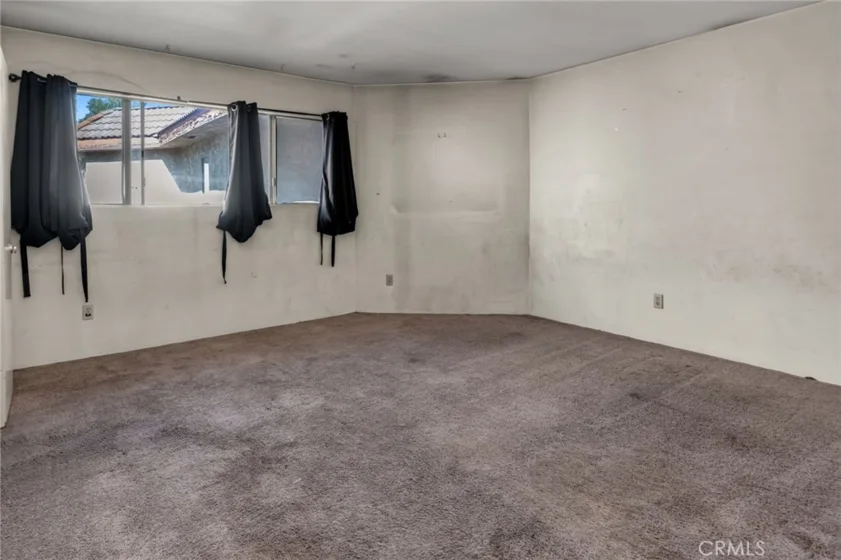 6438 Hazeltine Avenue #6 photo 19