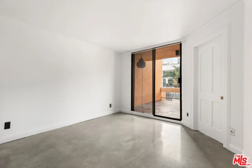 740 N Kings Road #102 photo 14