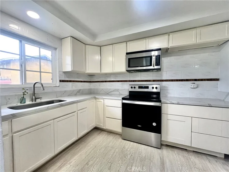 624 S Sullivan #15D photo 3