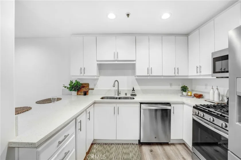 335 S Sierra Madre #203B photo 6