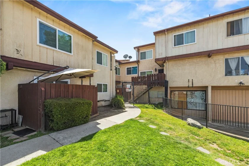 7320 Lennox Avenue #D8 photo 36