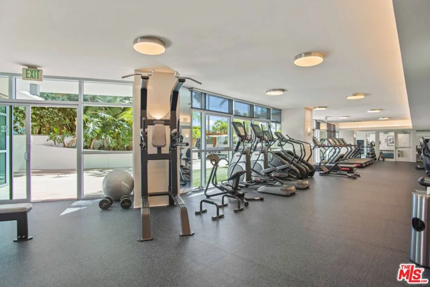 13700 Marina Pointe Drive #1725 photo 39