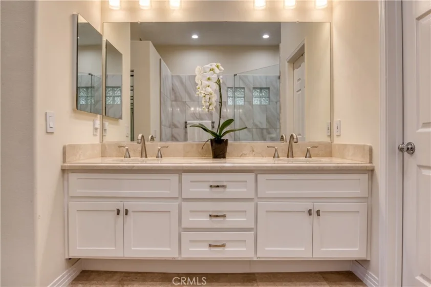 102 Stoney Pointe photo 10