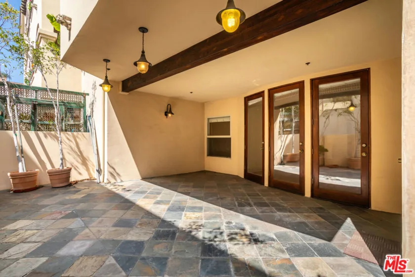 10364 Almayo Avenue #103 photo 35